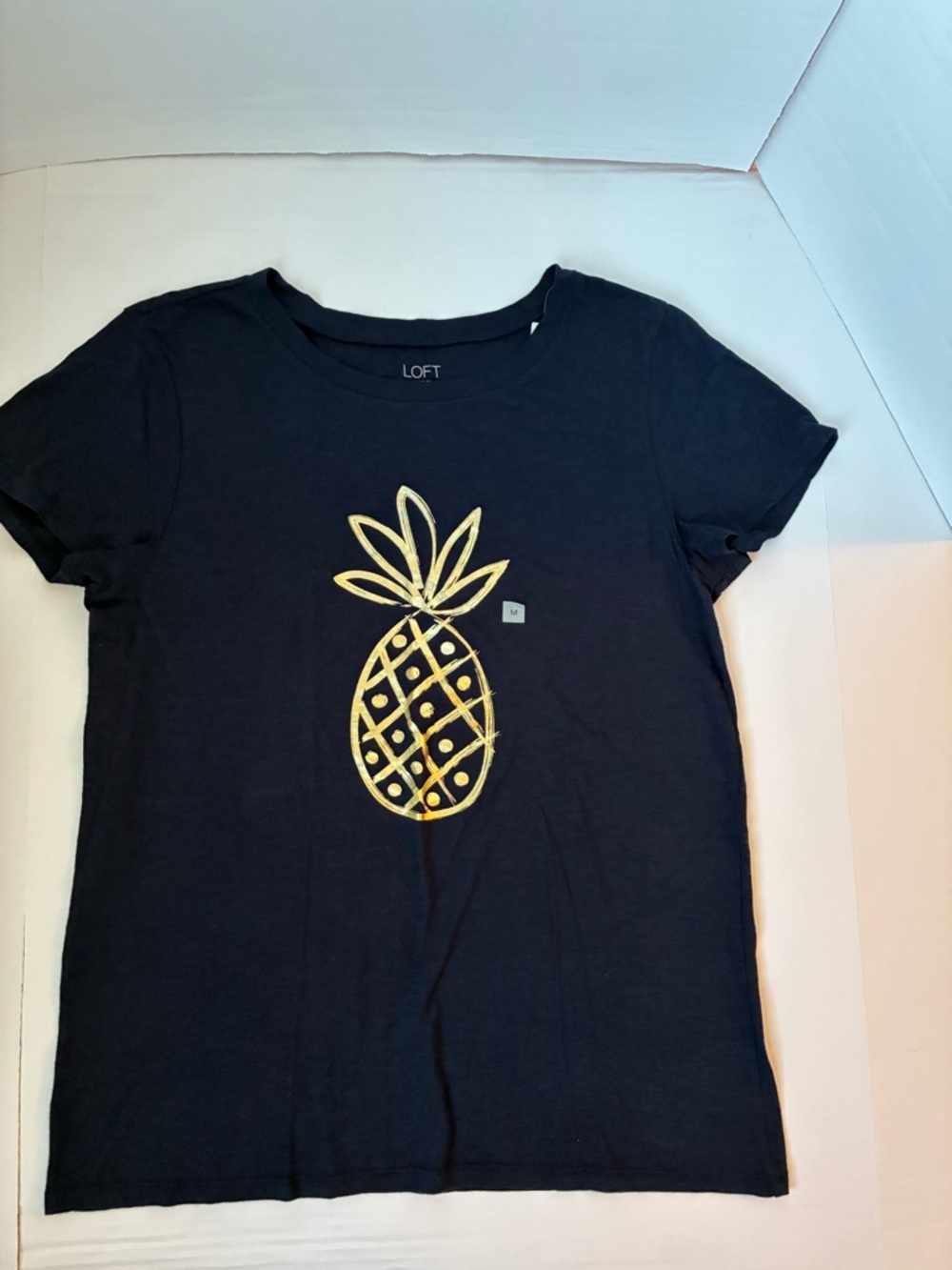 Women’s NWT LOFT OUTLET Tee Medium